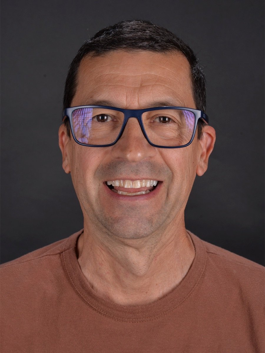 Paciente da Miers Odontologia sorrindo
